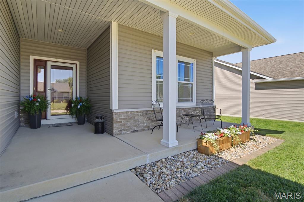 608 Willowbrook Way