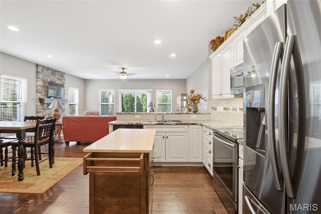 608 Willowbrook Way