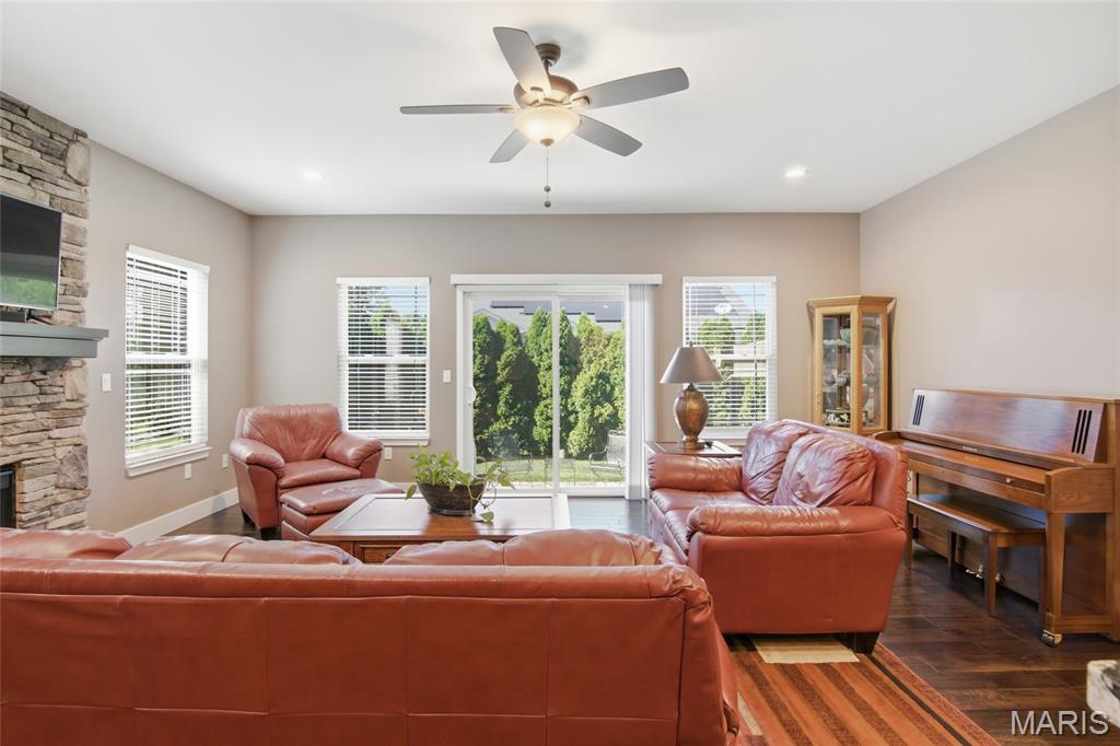 608 Willowbrook Way