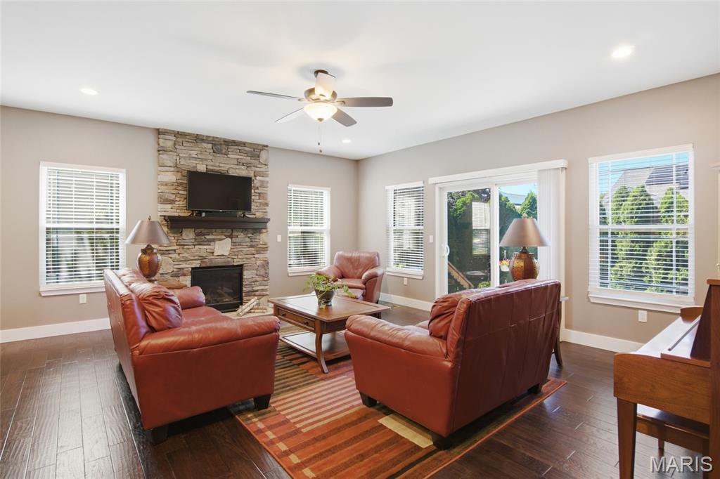 608 Willowbrook Way