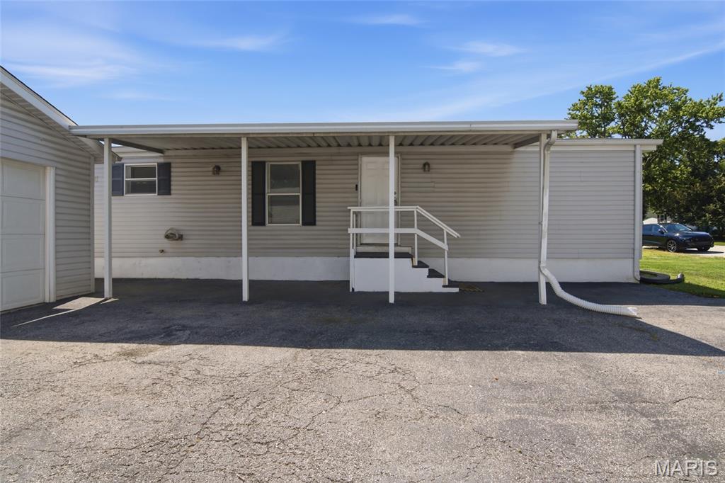 1805 Creekview Drive