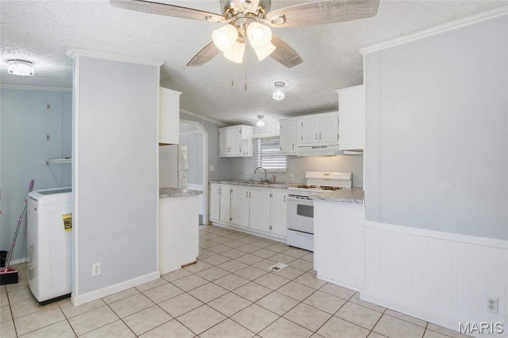 1805 Creekview Drive