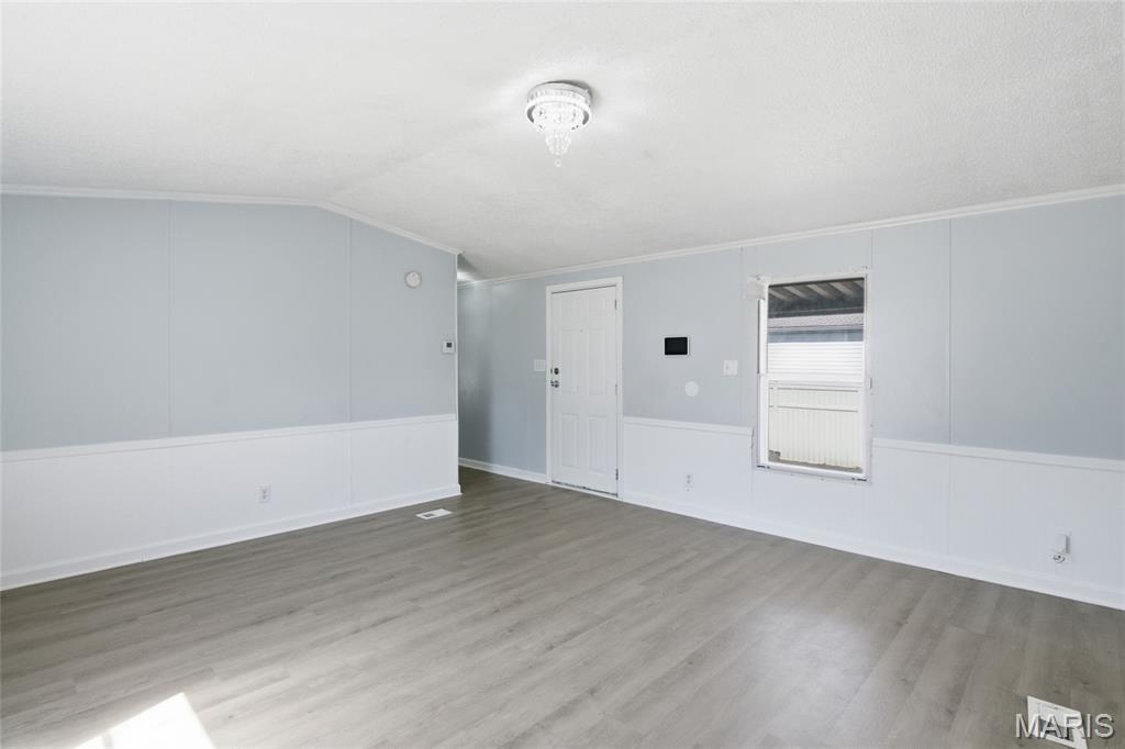 1805 Creekview Drive