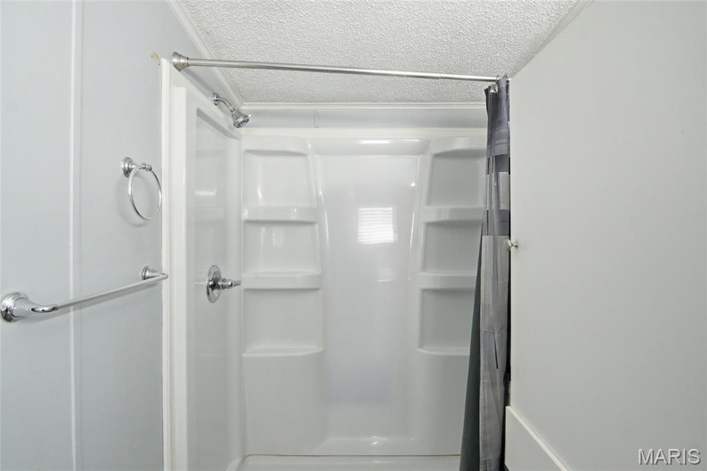 1805 Creekview Drive