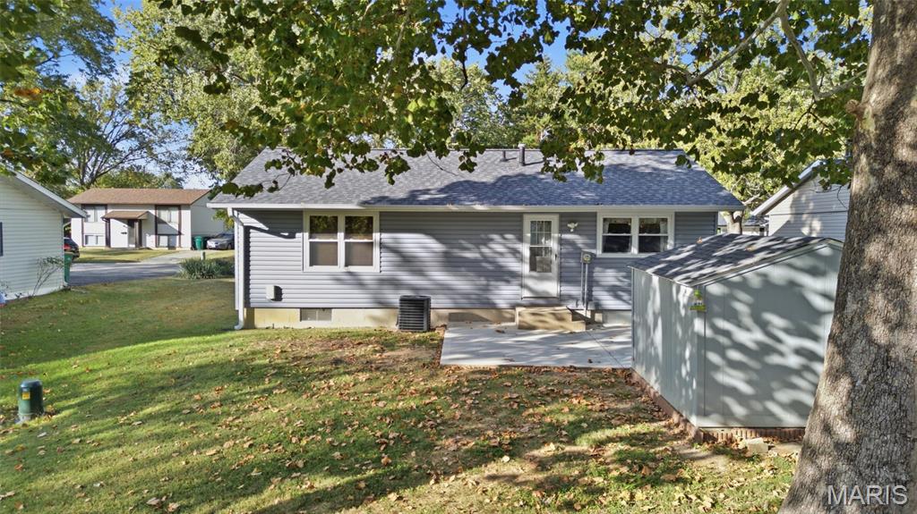 803 W Nixon Drive