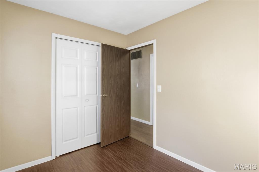803 W Nixon Drive