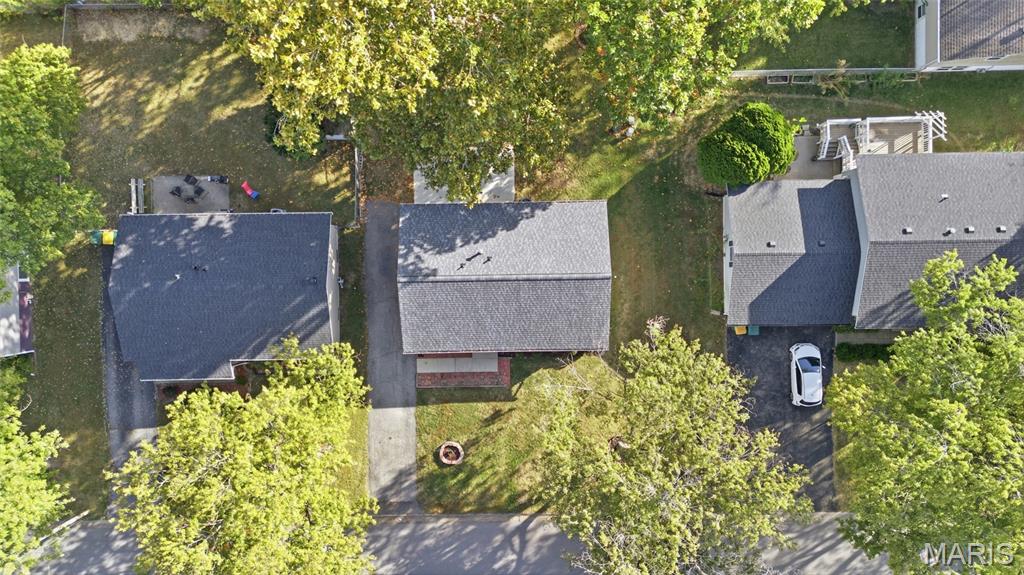 803 W Nixon Drive
