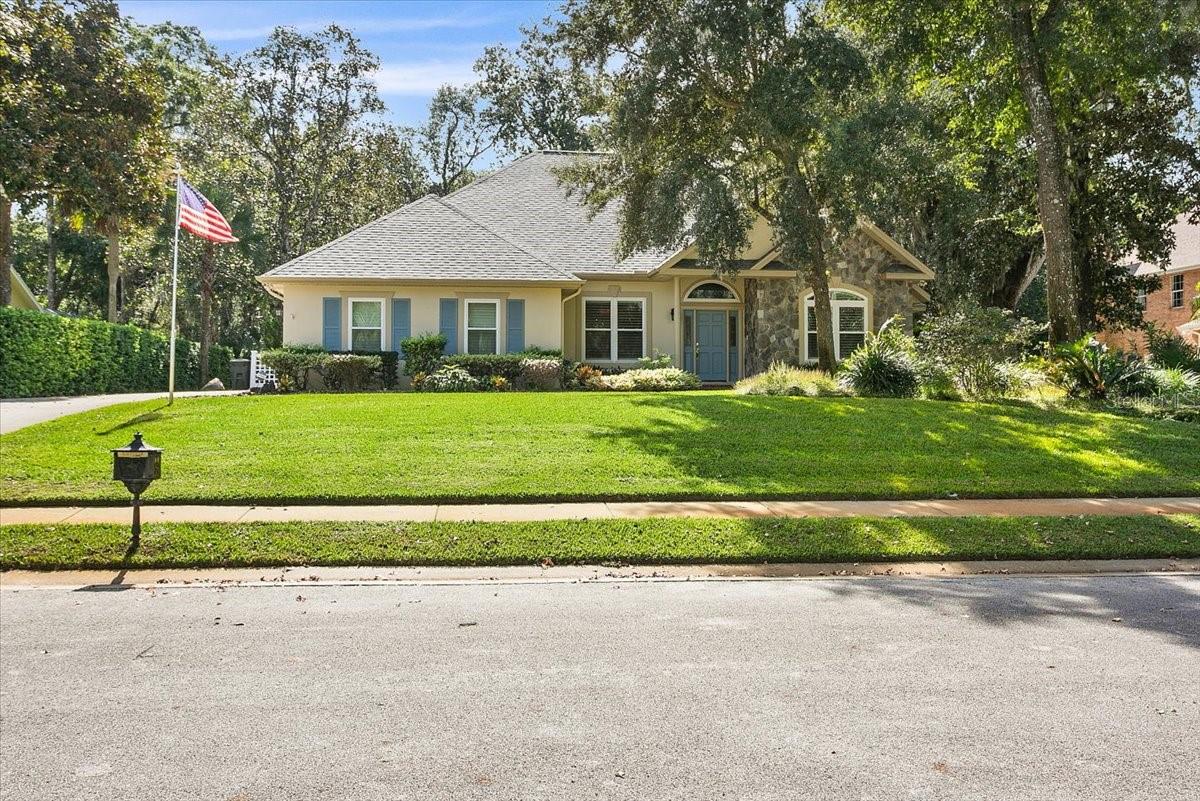 23 SUGAR MILL LN S