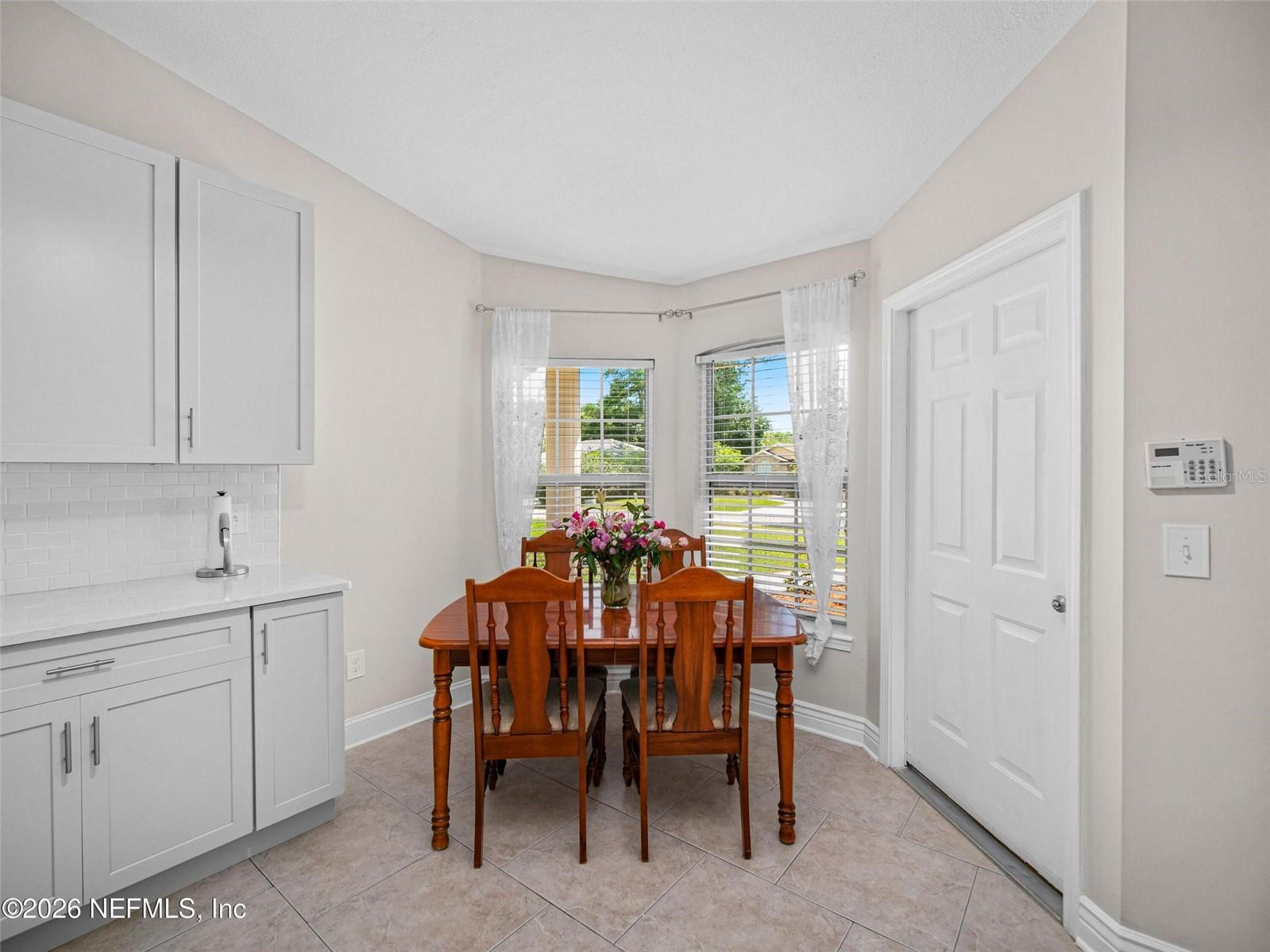 1202 DORWINION DR