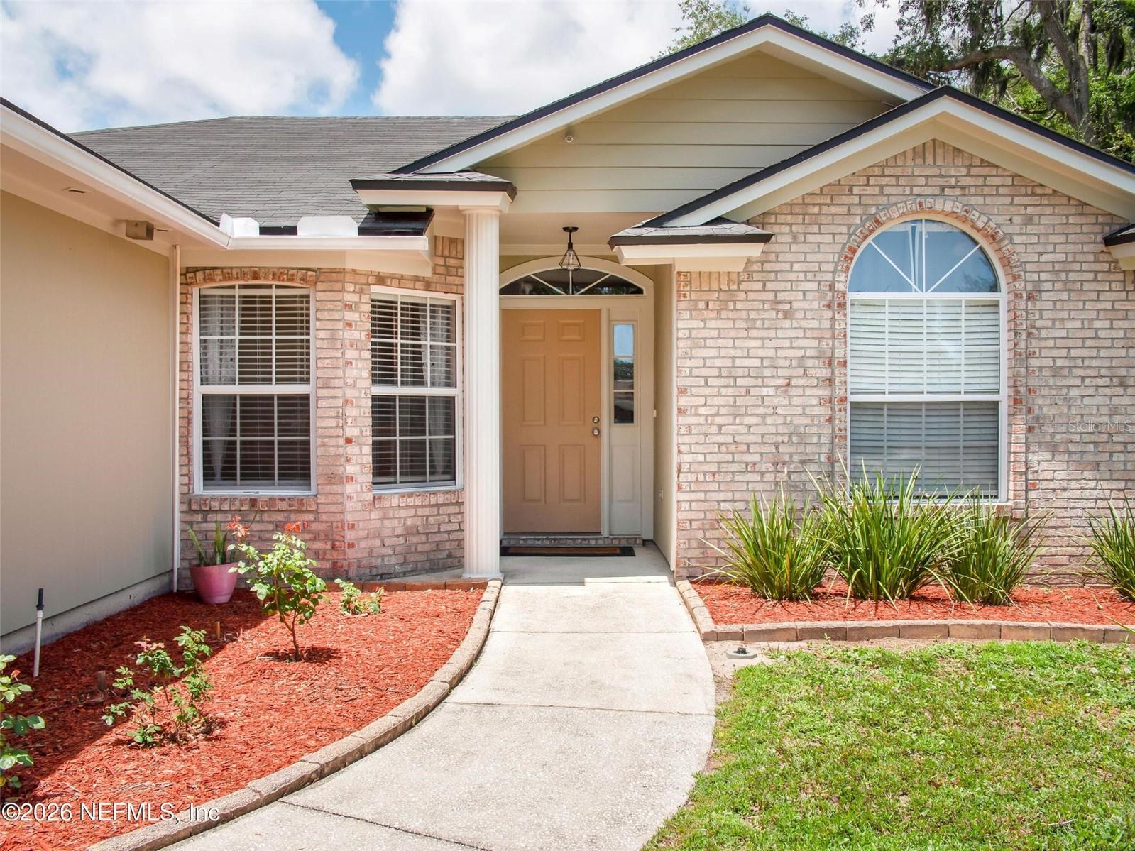 1202 DORWINION DR