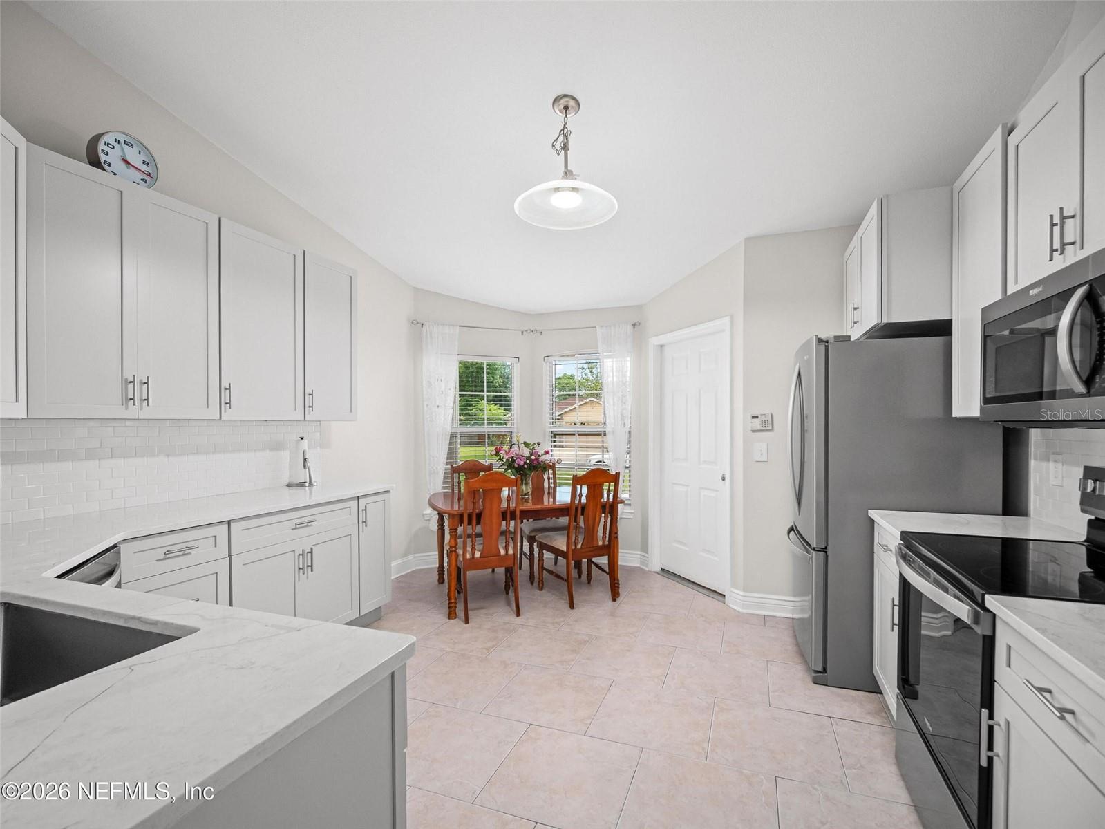 1202 DORWINION DR