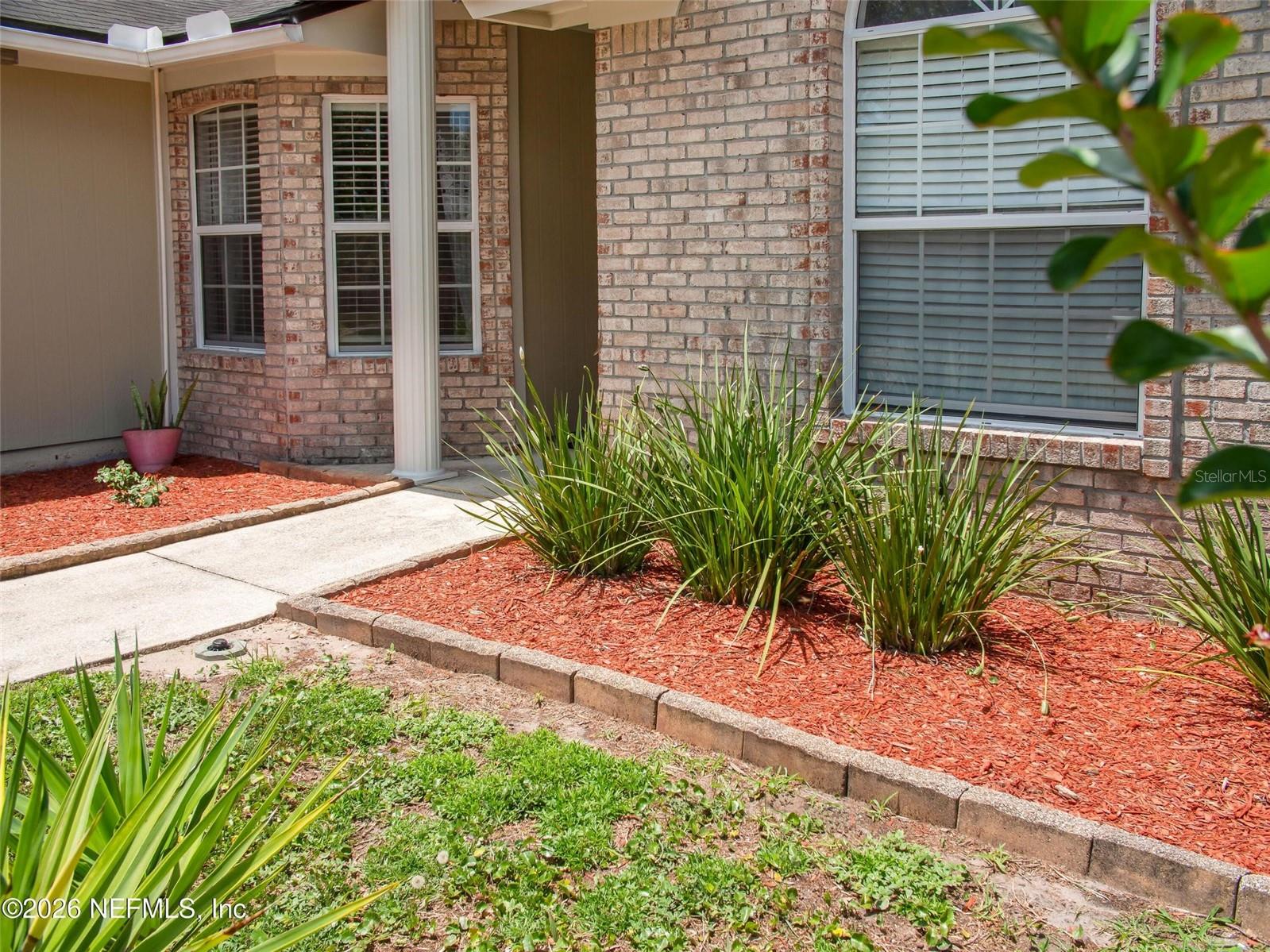 1202 DORWINION DR