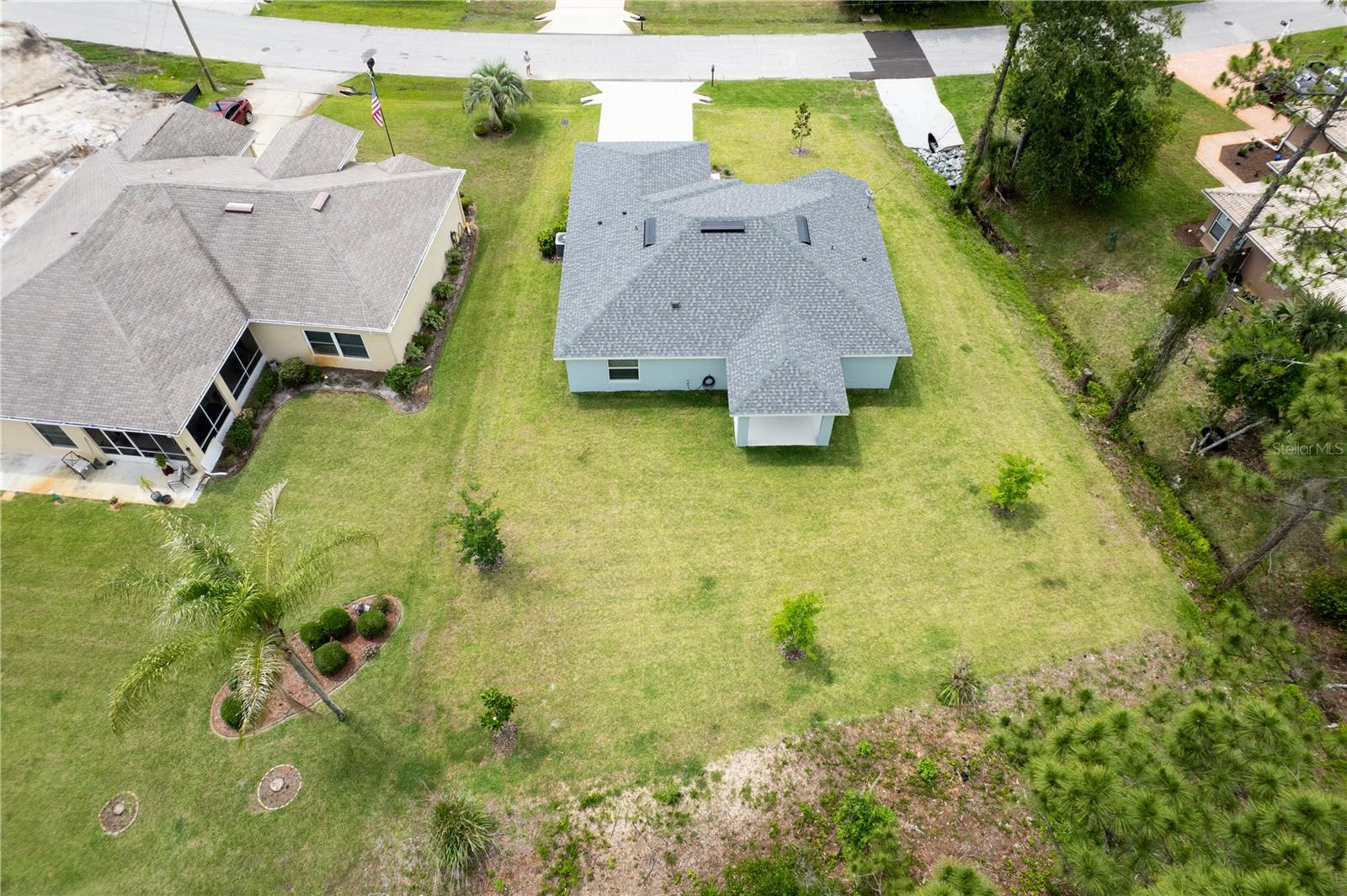63 PRESIDENT LN