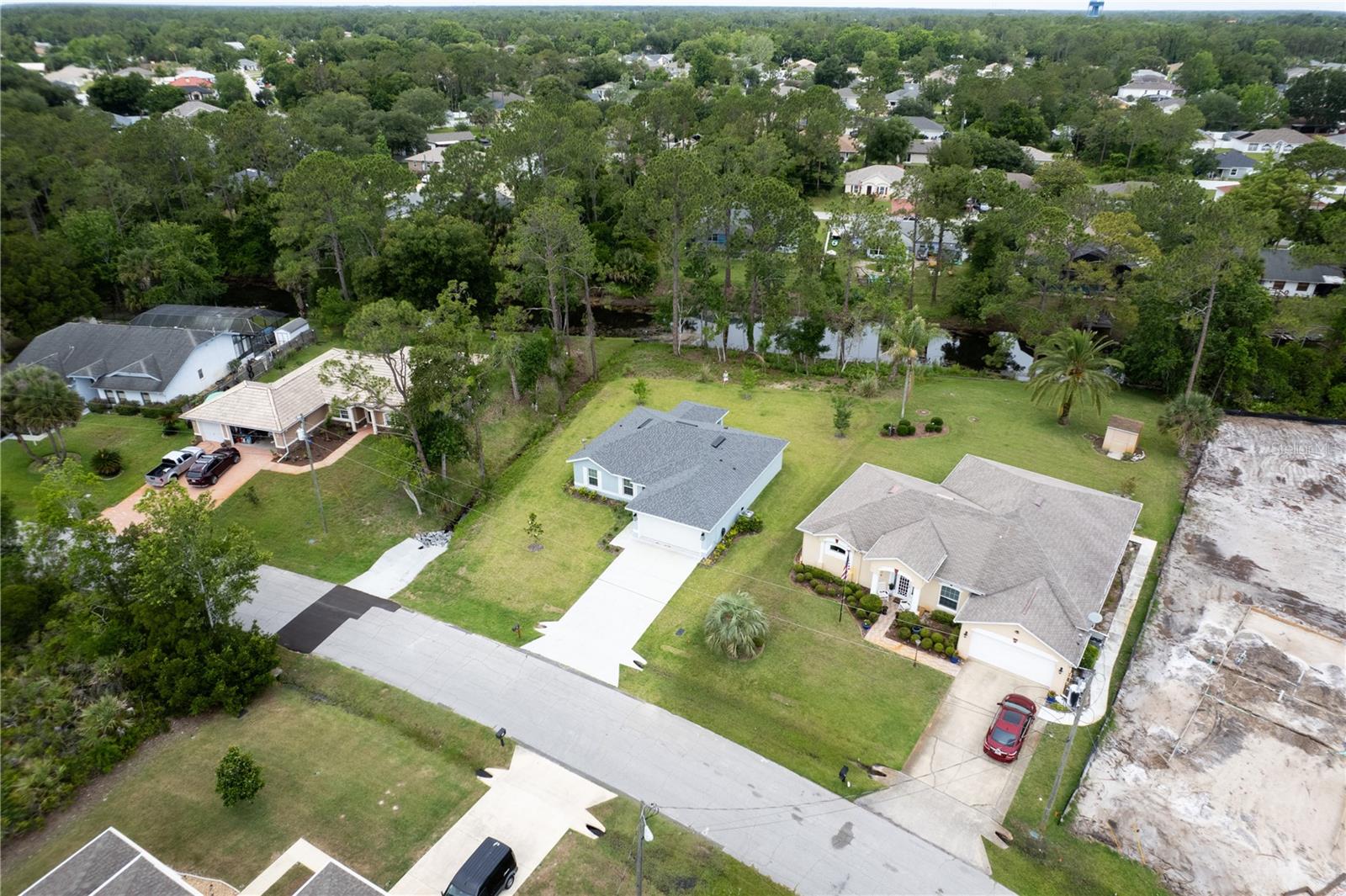 63 PRESIDENT LN