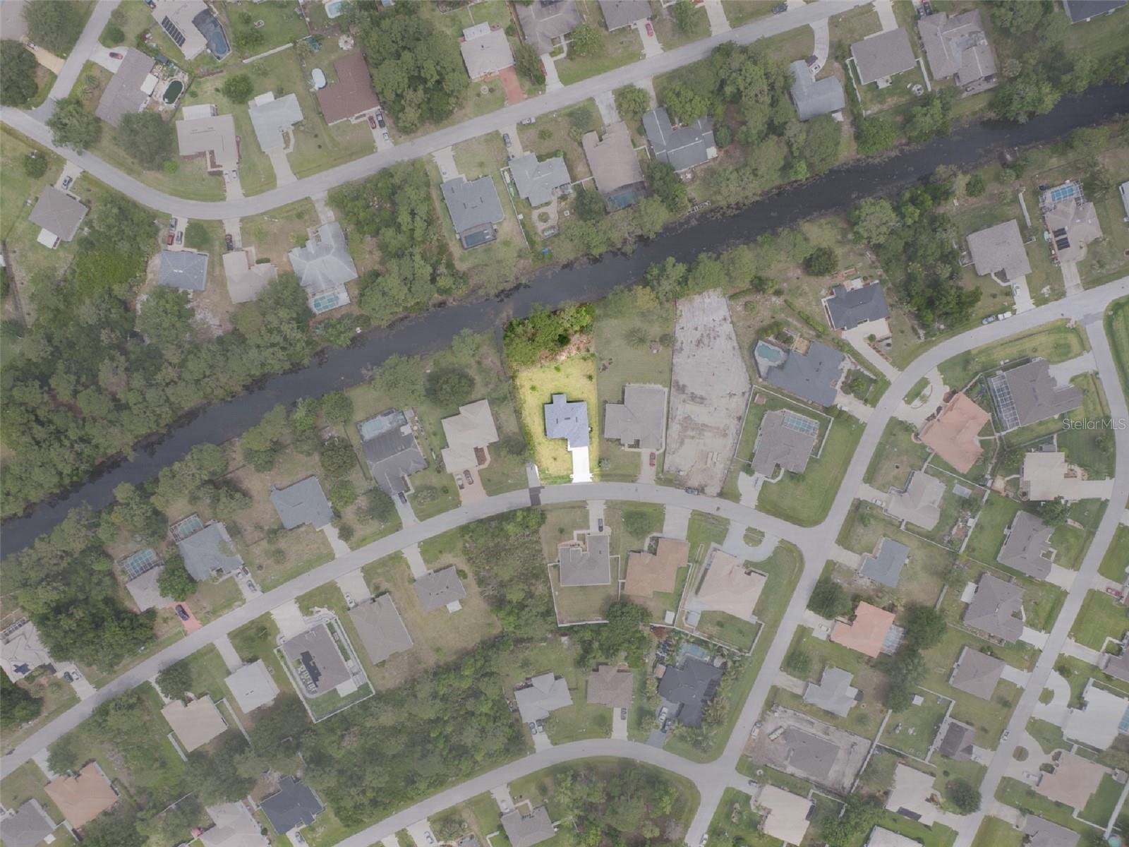 63 PRESIDENT LN