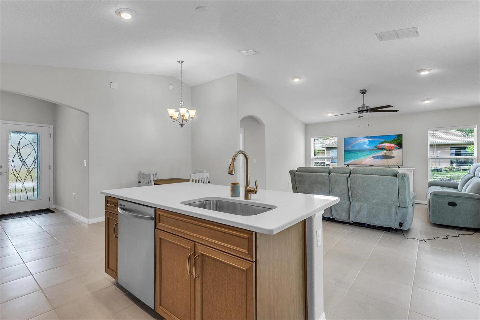 63 PRESIDENT LN