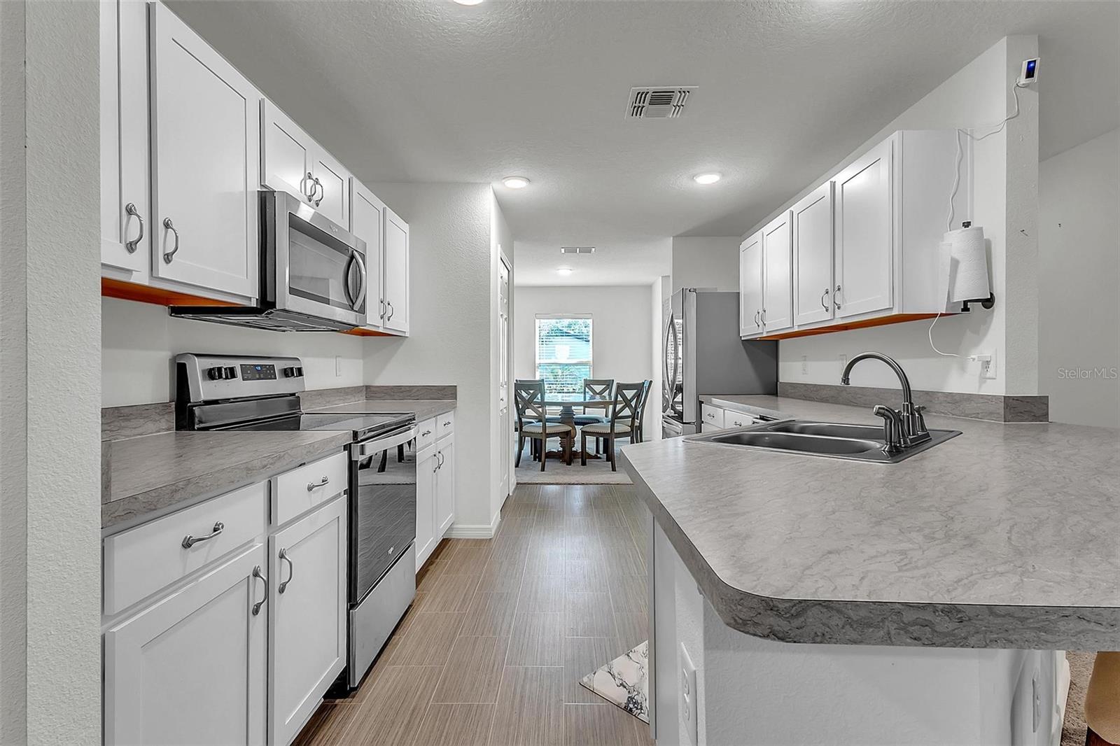159 PERSIMMON DR