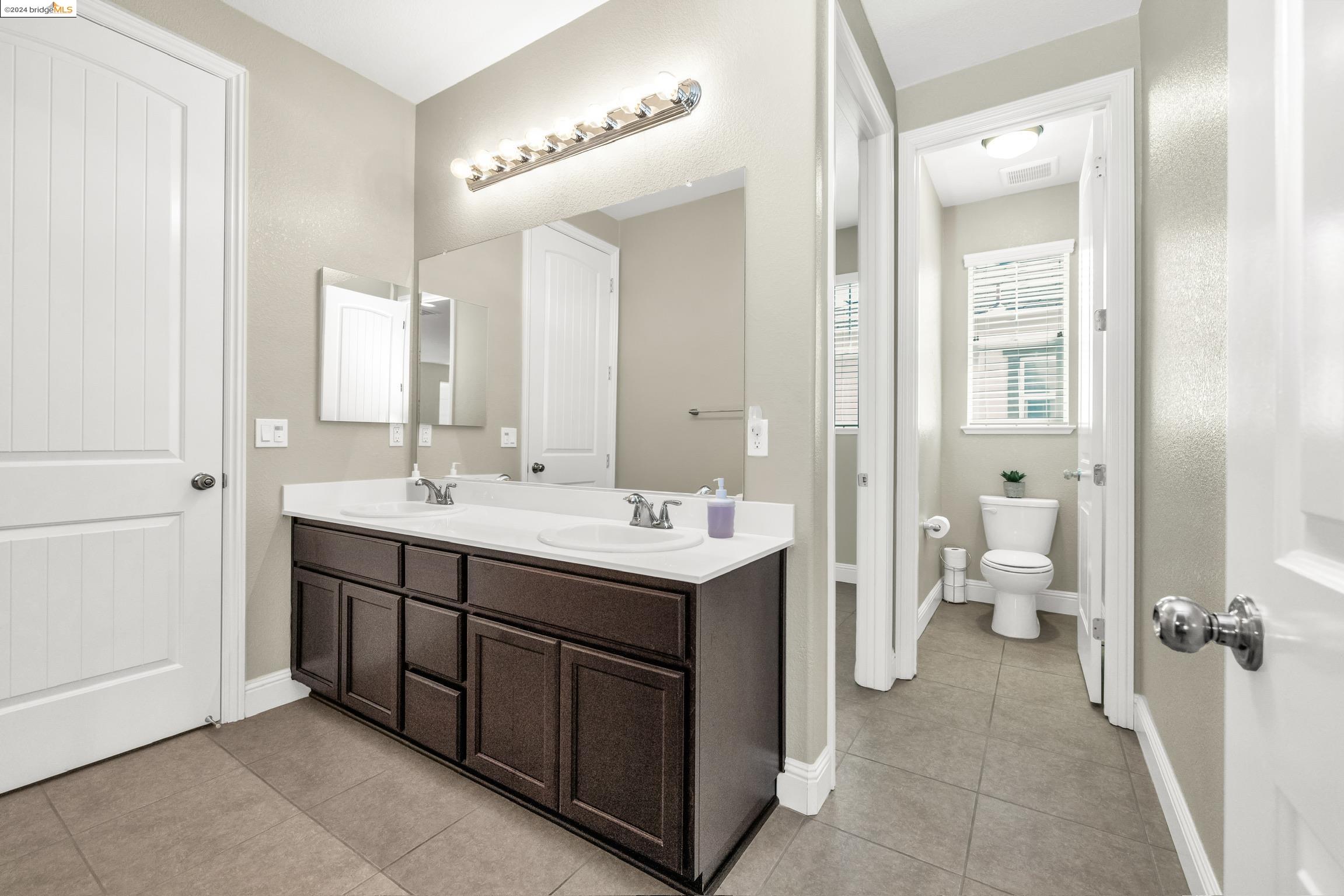 1305 Villa Terrace Dr