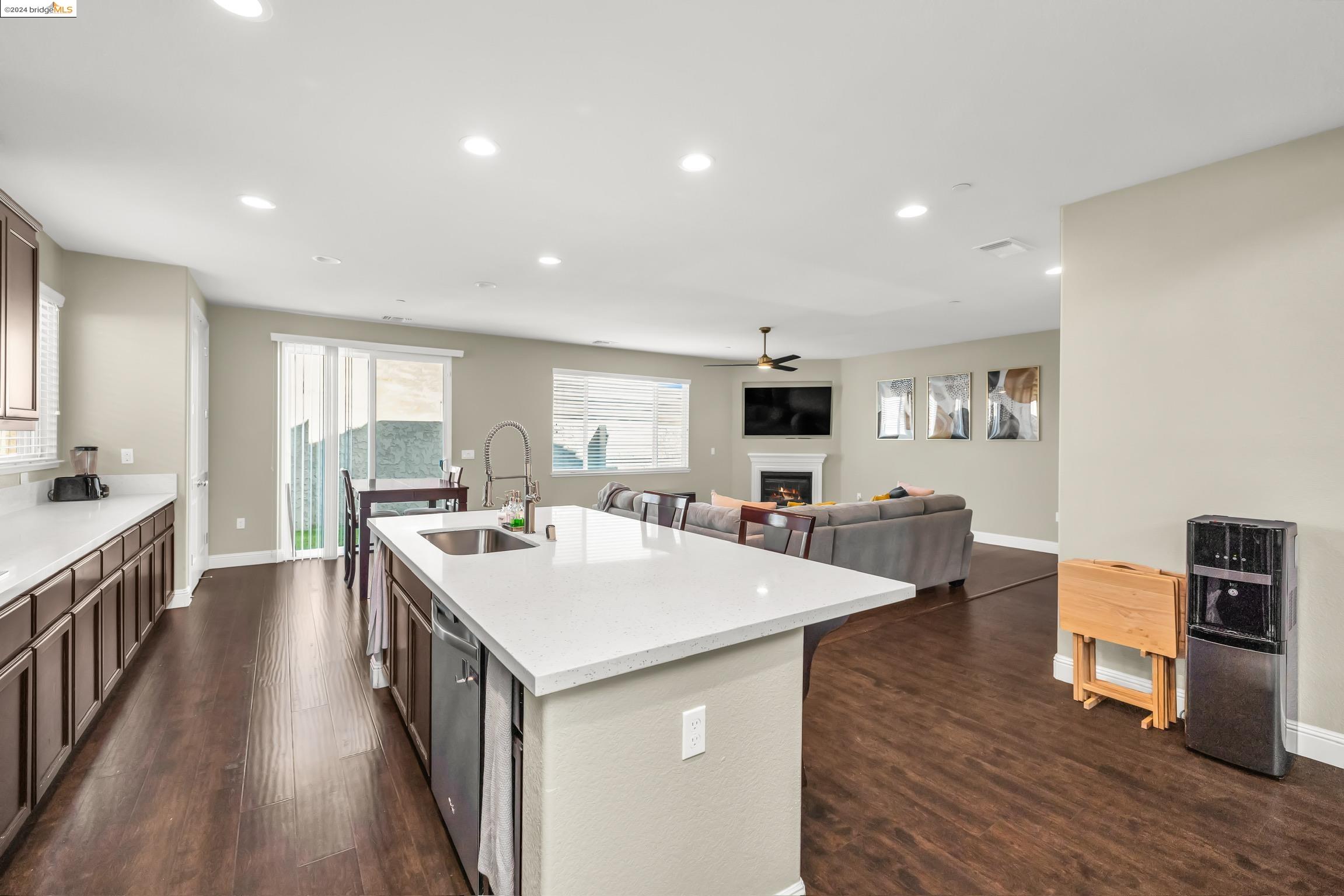 1305 Villa Terrace Dr