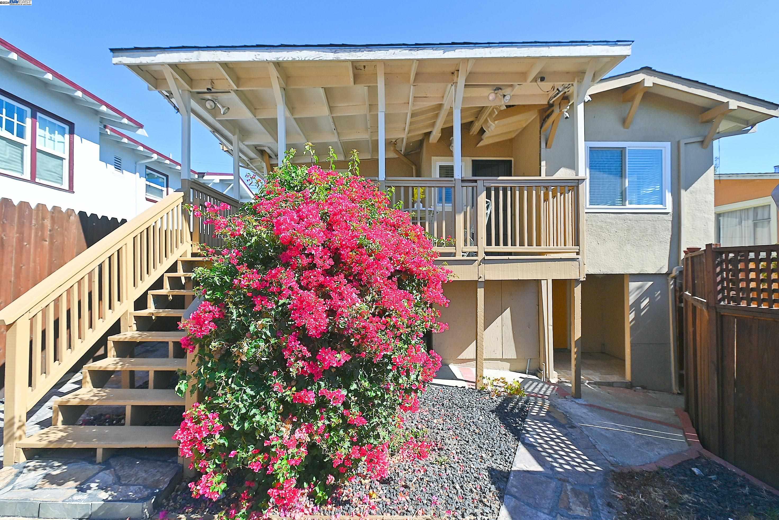 3907 Aqua Vista St