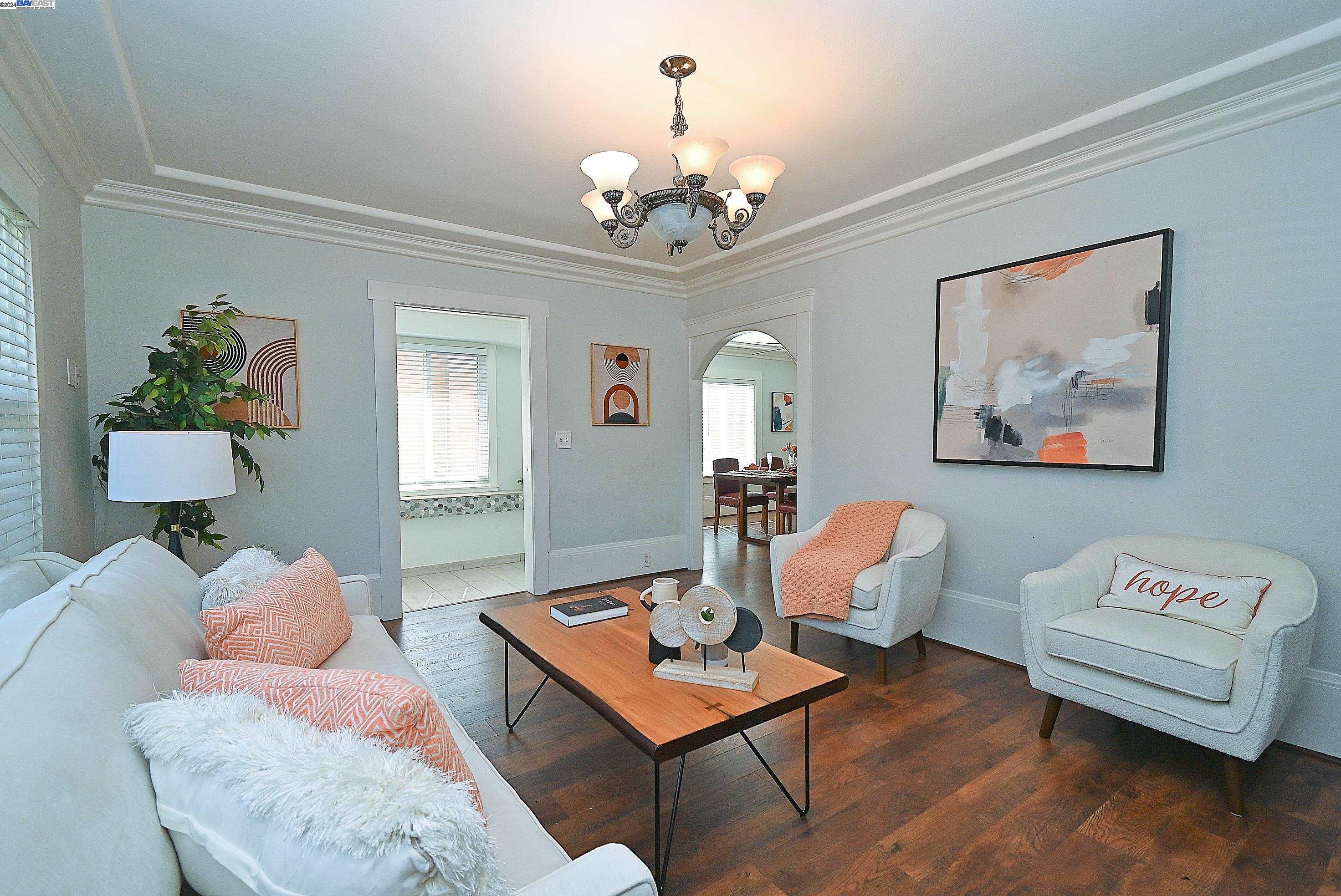 3907 Aqua Vista St