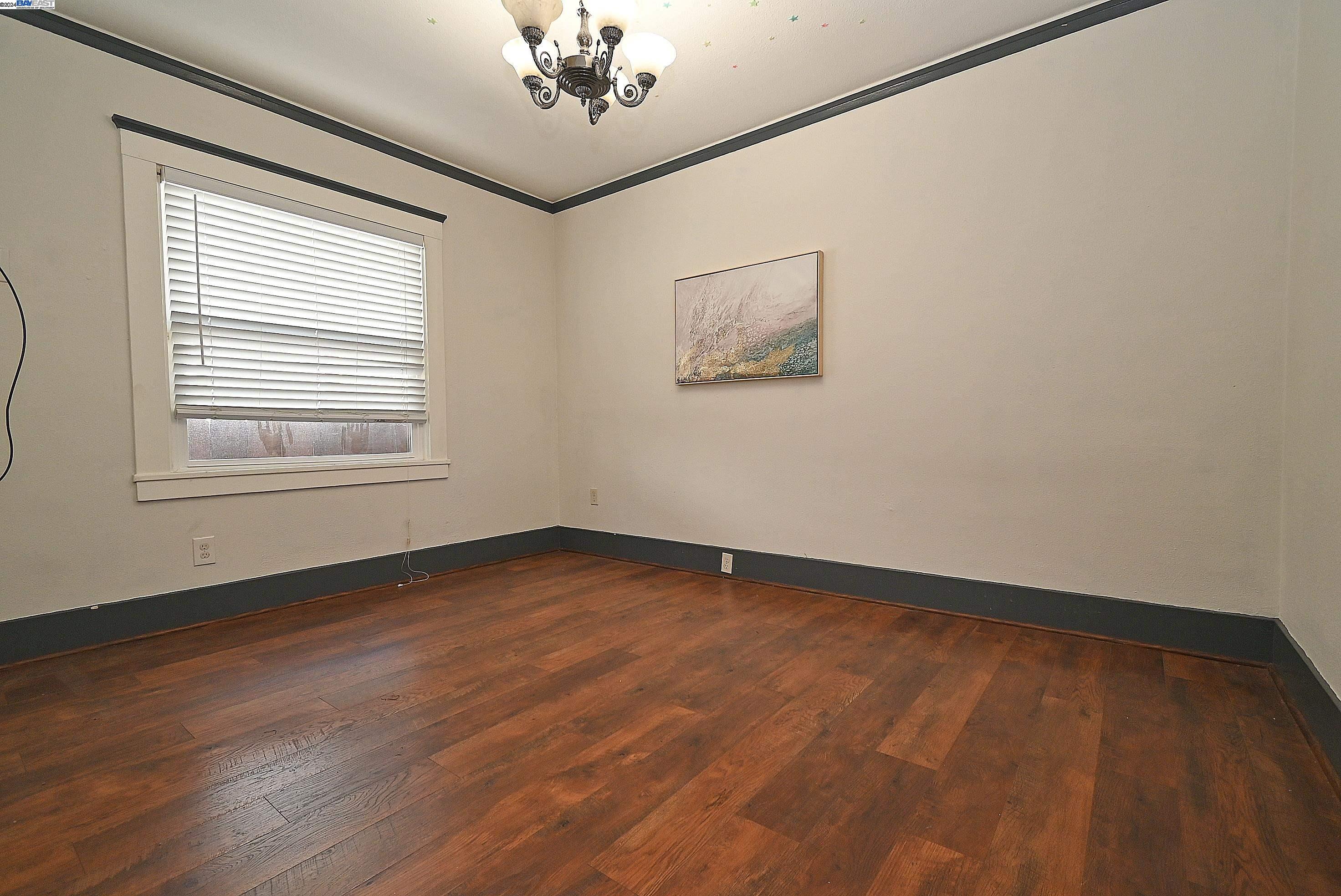 3907 Aqua Vista St