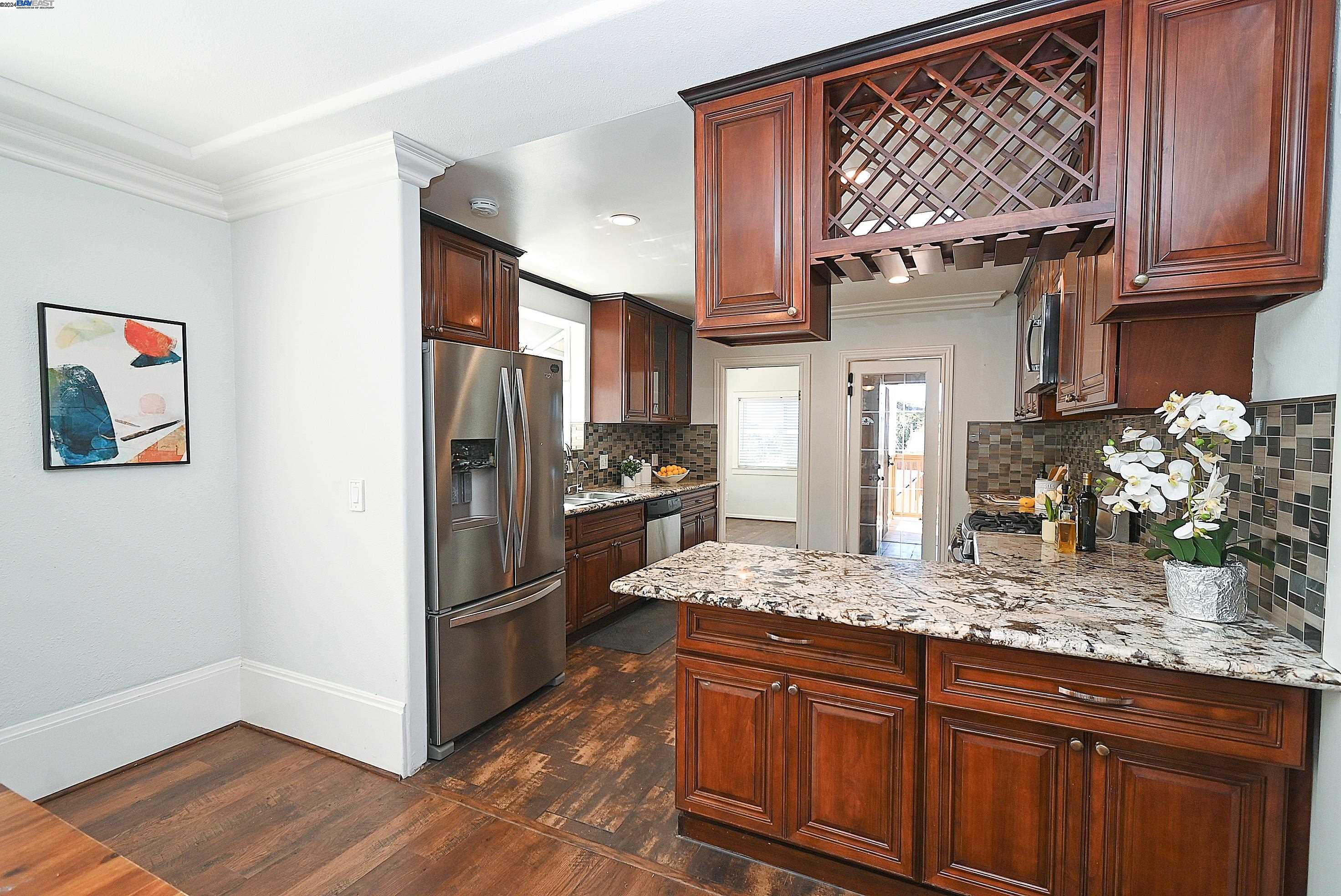 3907 Aqua Vista St