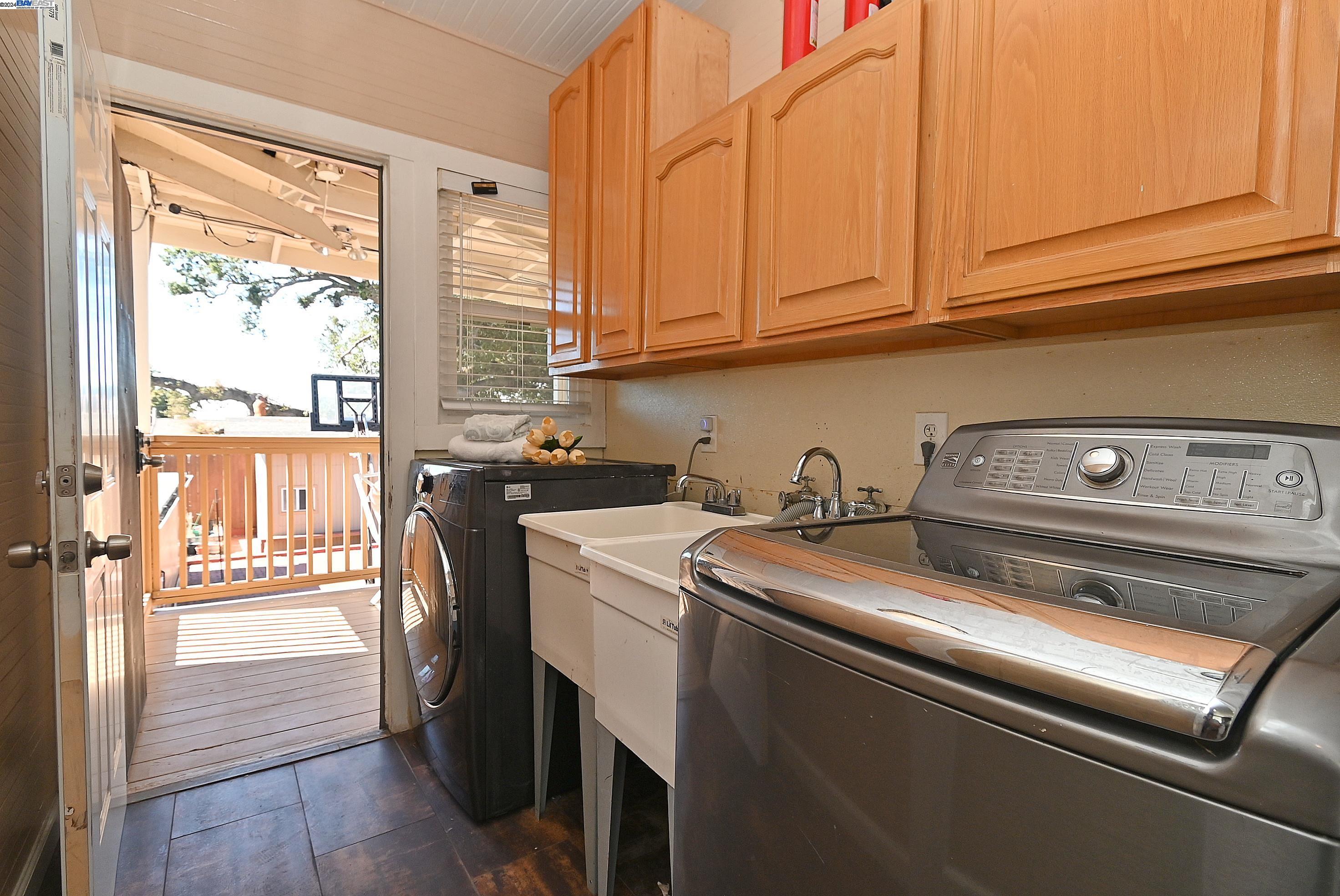 3907 Aqua Vista St