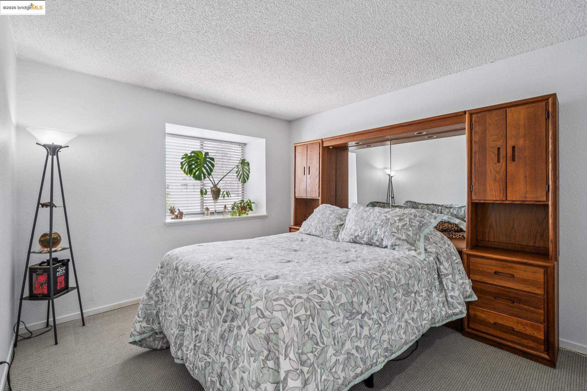 21564 Meekland Ave # 1