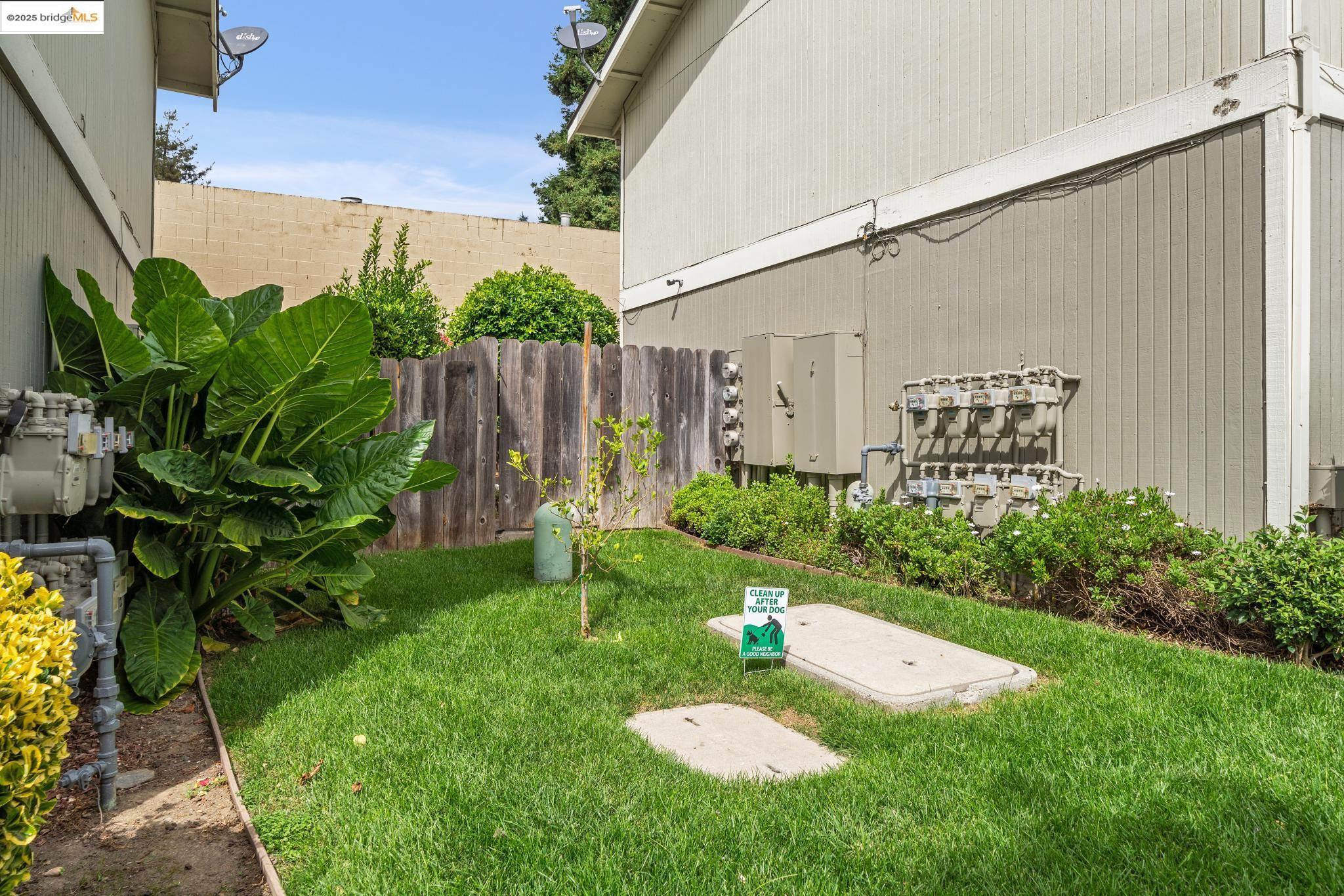 21564 Meekland Ave # 1