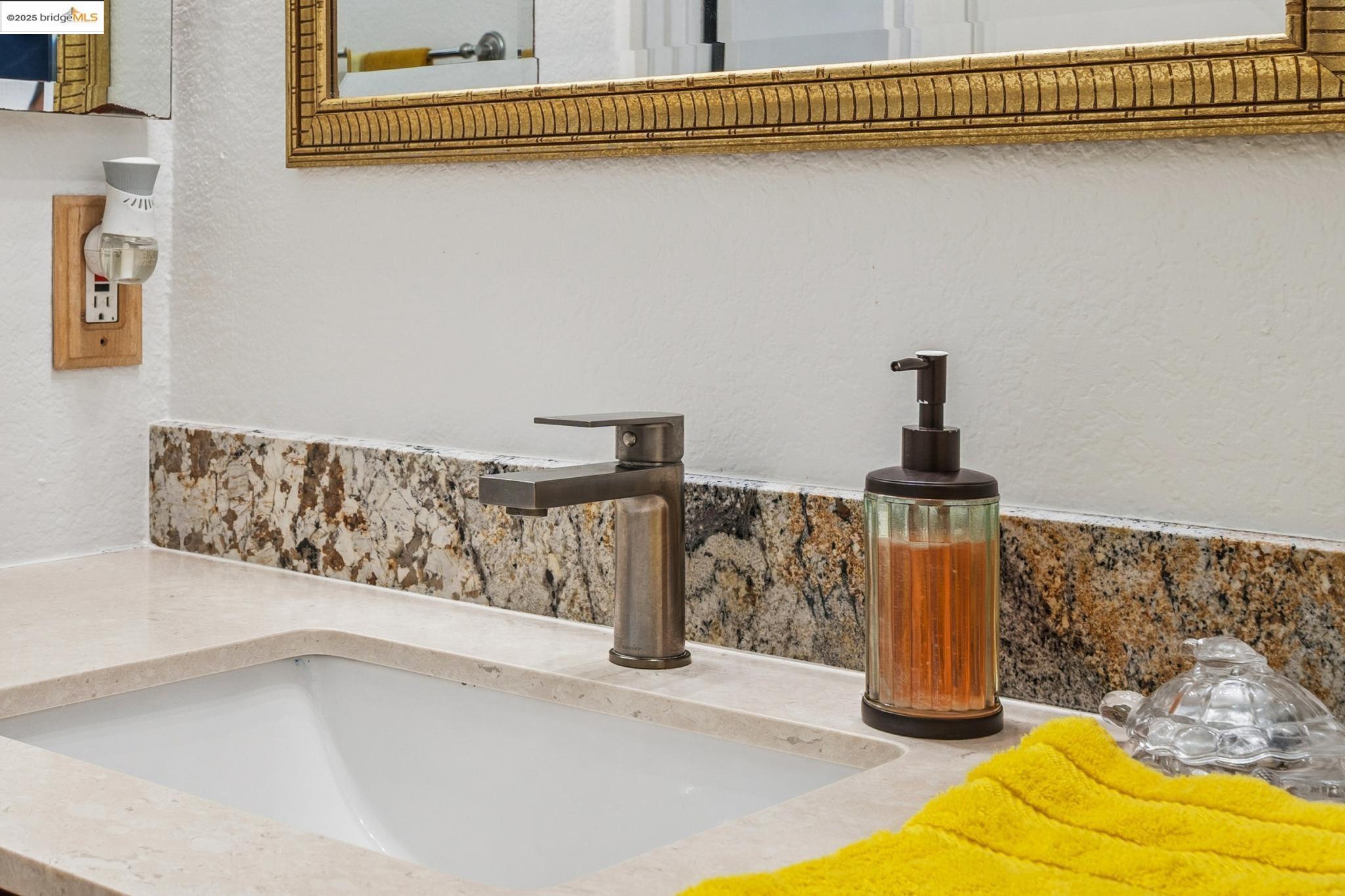 21564 Meekland Ave # 1