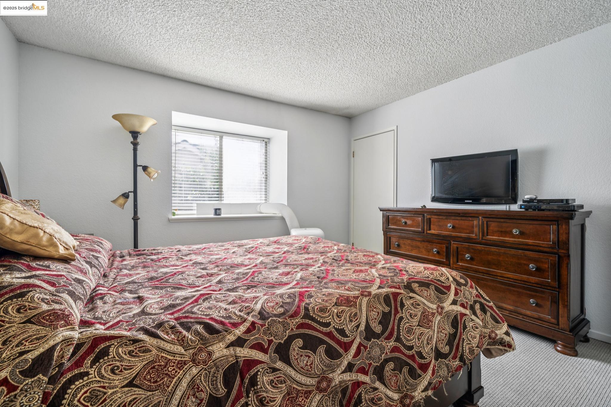 21564 Meekland Ave # 1