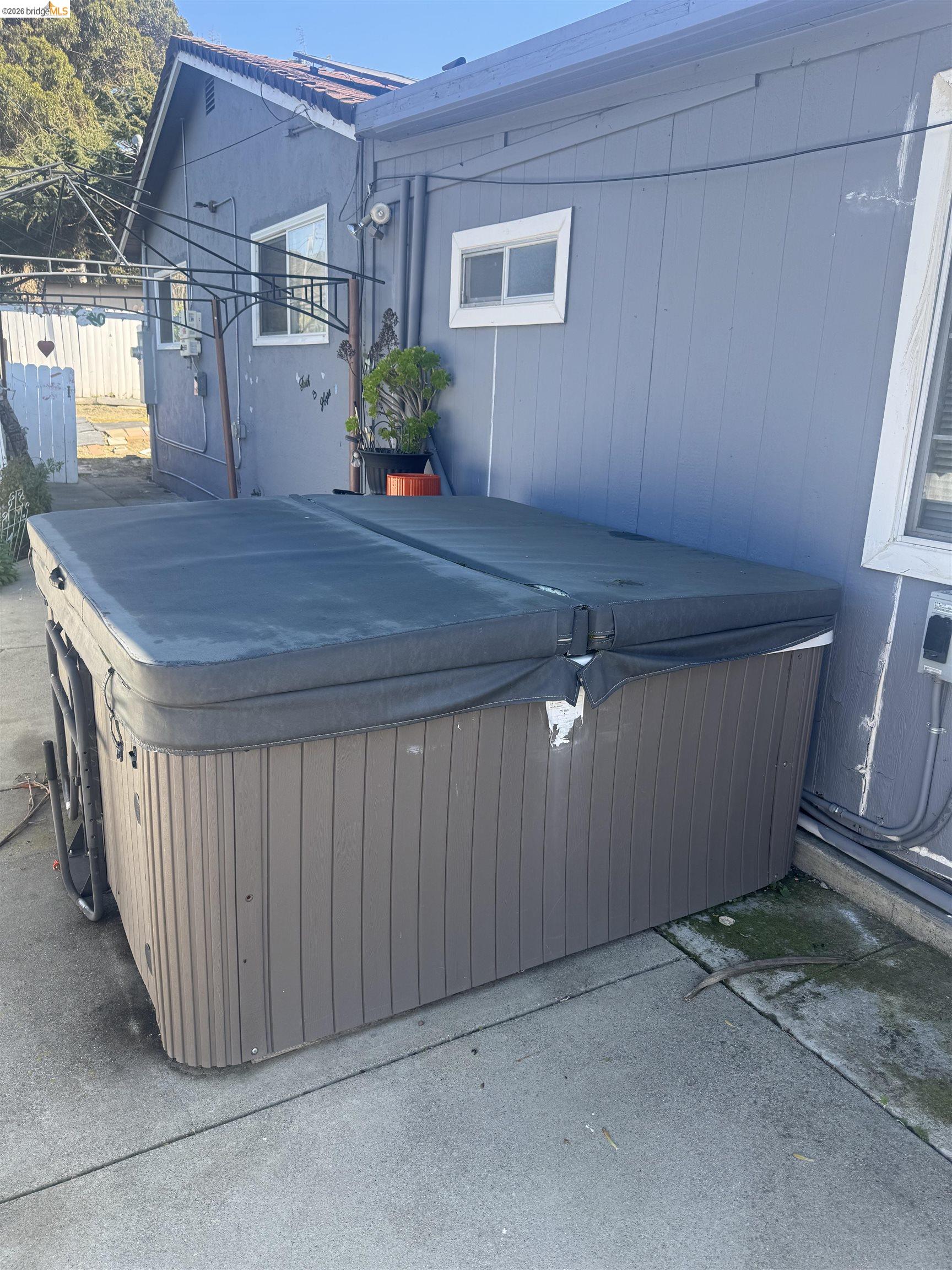 2716 Wiswall