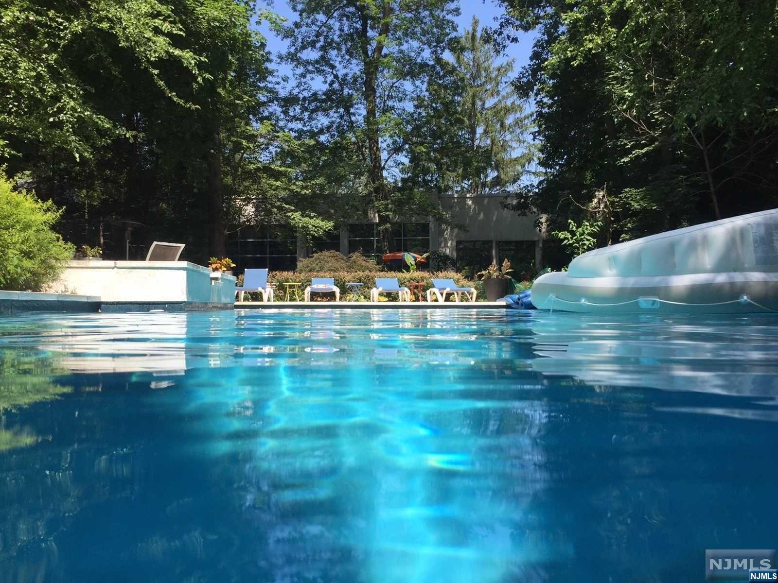 954 Pines Terrace