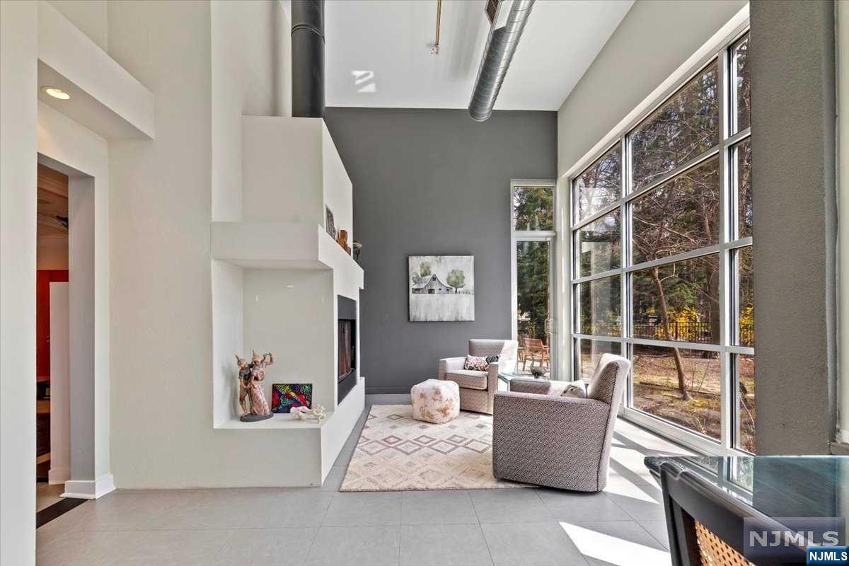 954 Pines Terrace