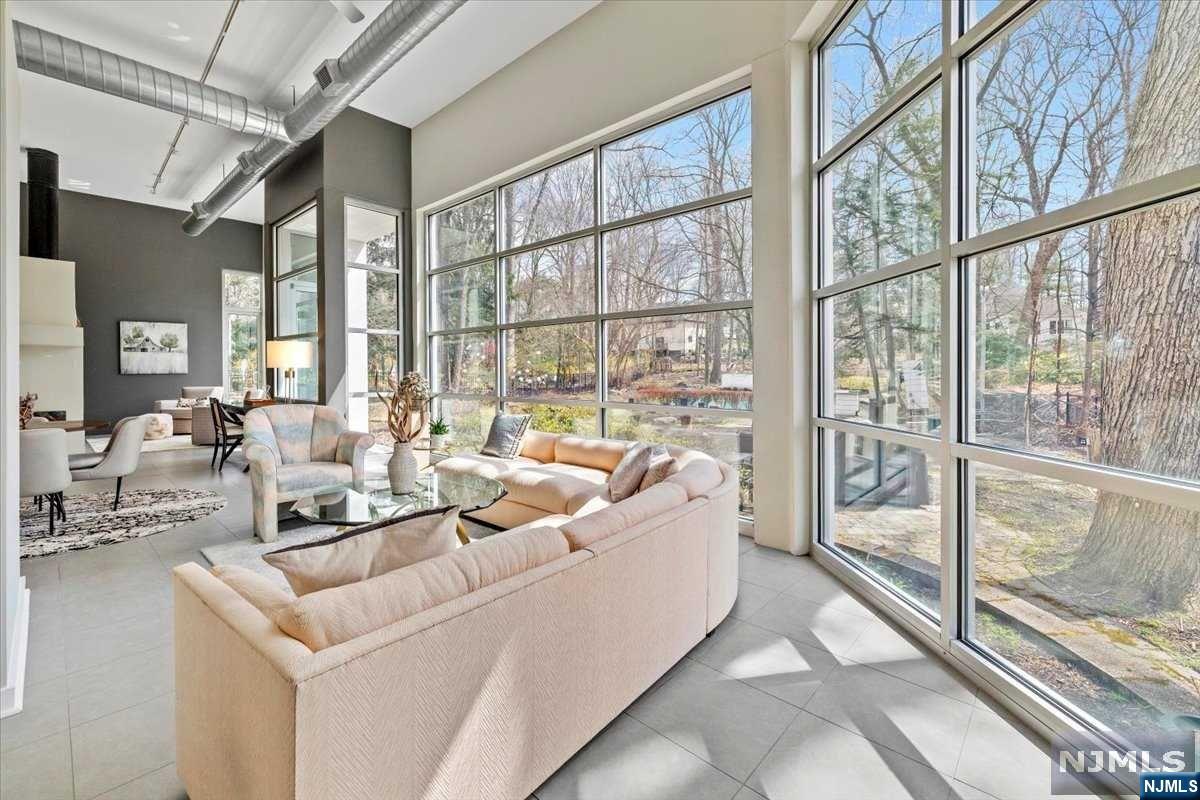 954 Pines Terrace