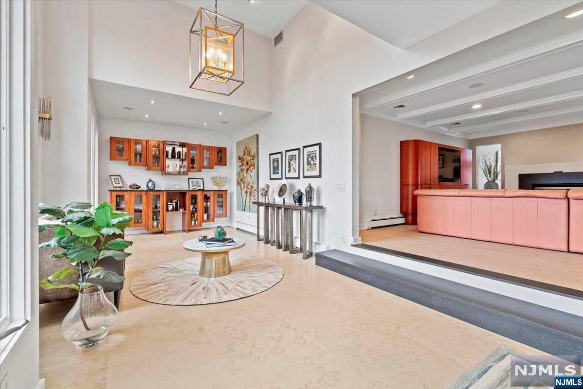 954 Pines Terrace