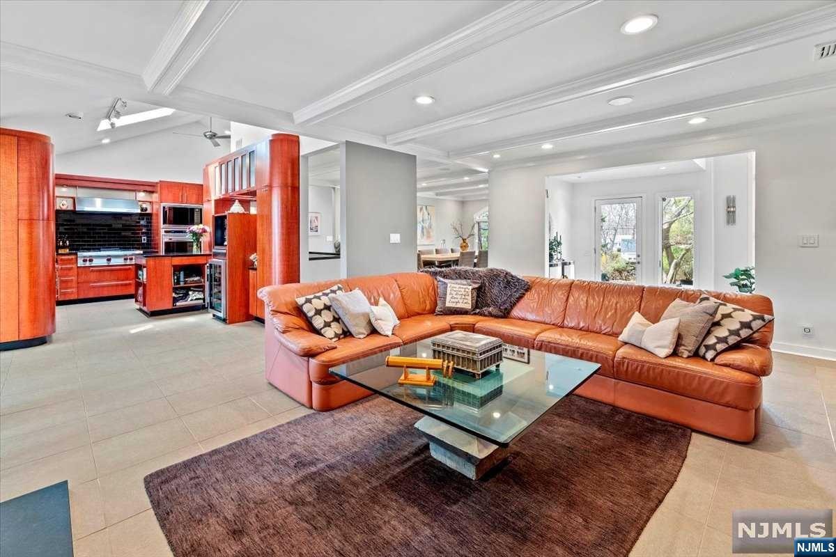 954 Pines Terrace
