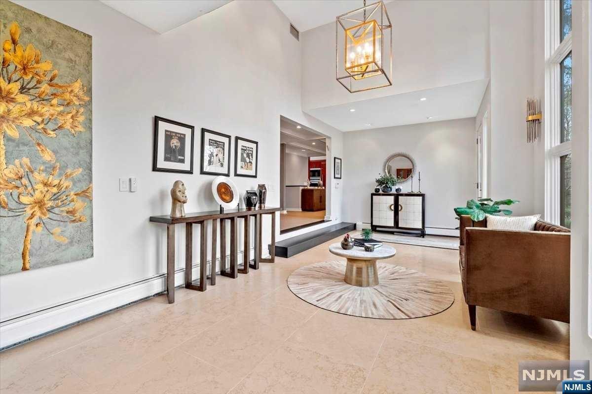 954 Pines Terrace