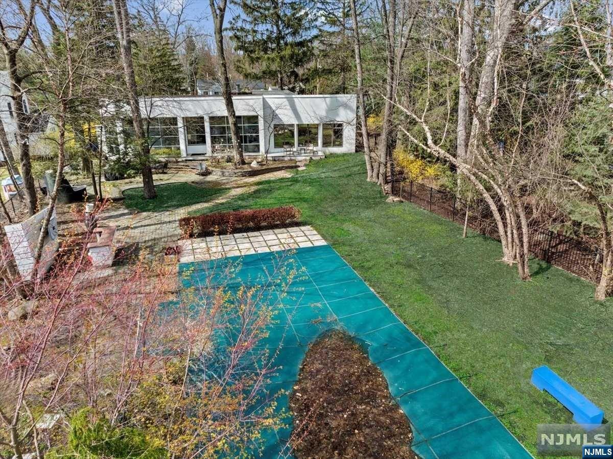 954 Pines Terrace