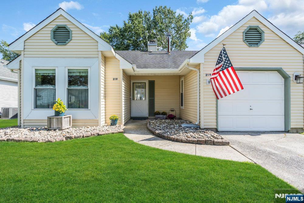 219 Mohican Lane