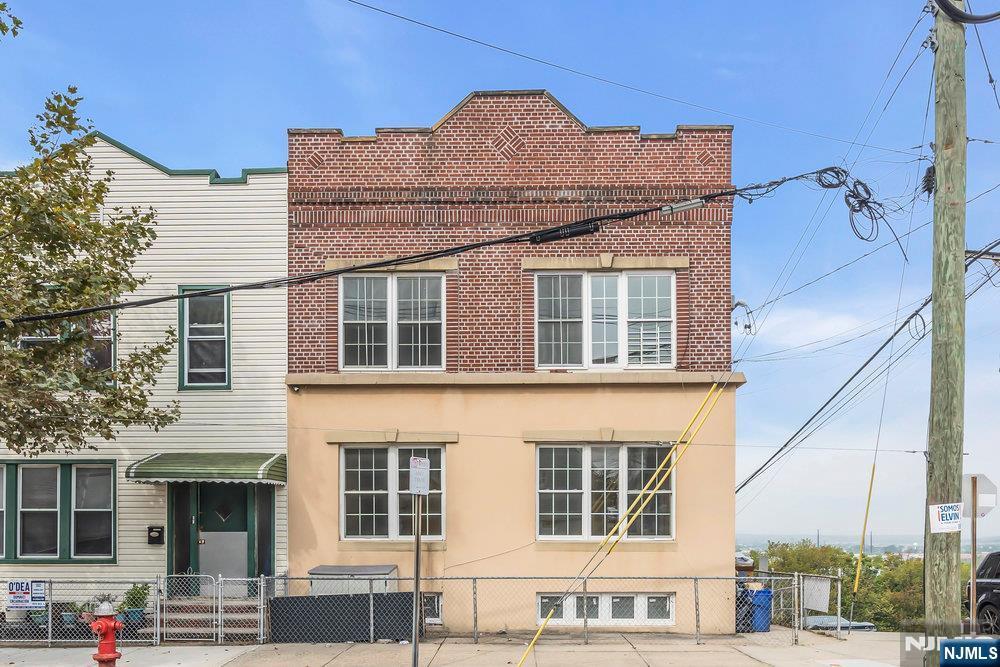 183 Thorne Street