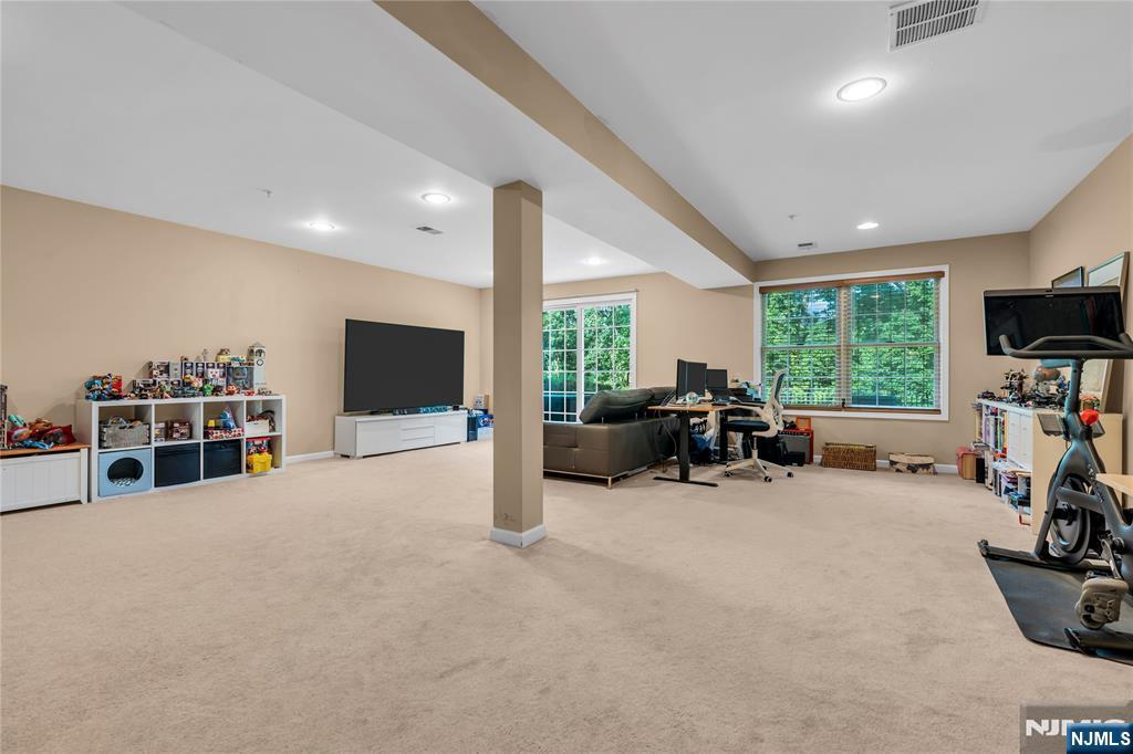 28 Forshee Circle 45