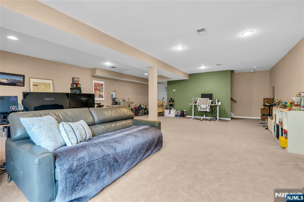 28 Forshee Circle 45