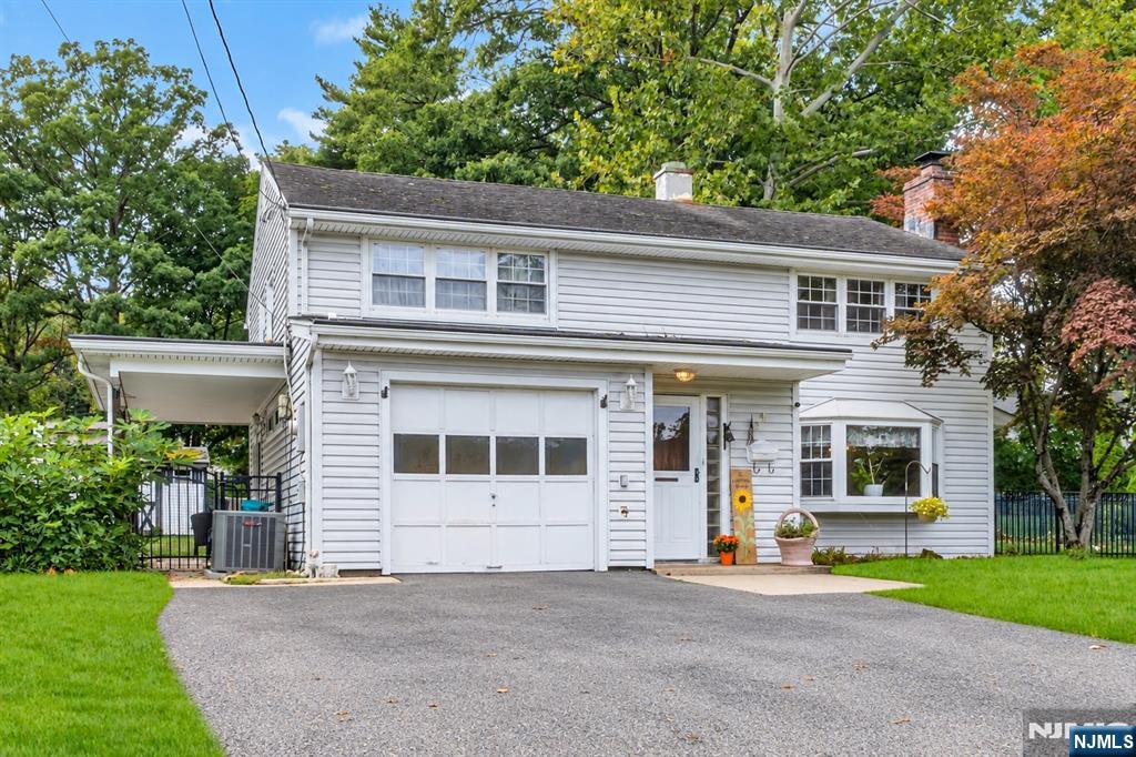 34 Salrit Avenue