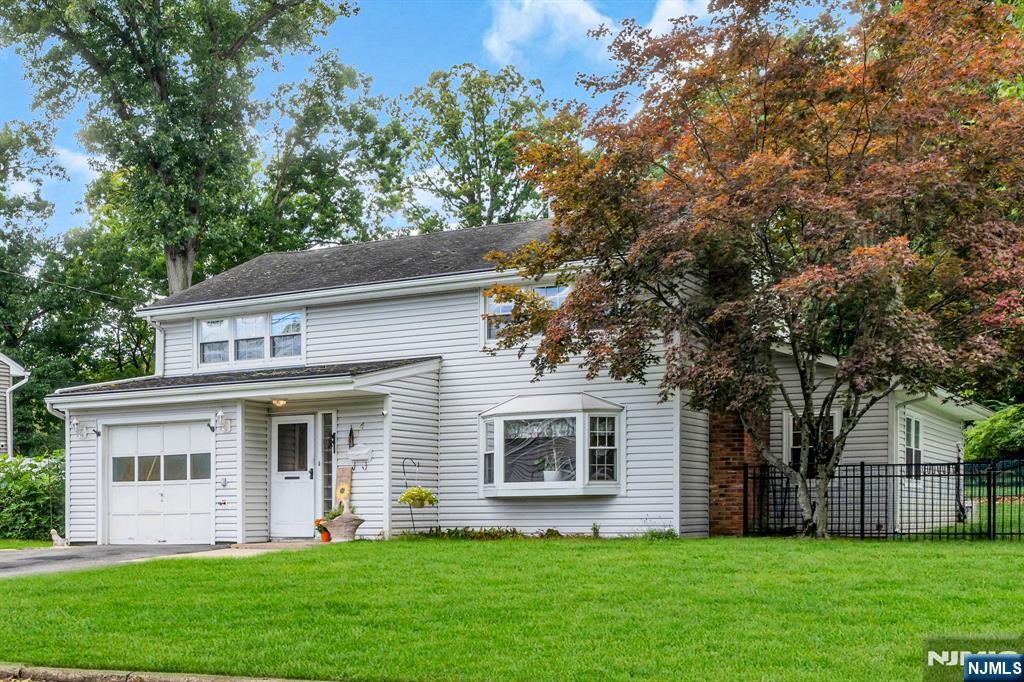 34 Salrit Avenue