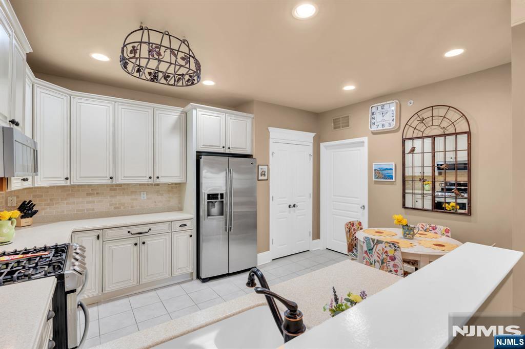 2304 Conrad Way