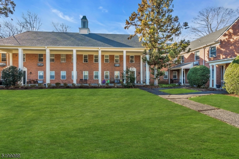 132 Claremont Rd 5B