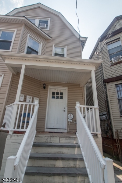 756 S 17Th St 1