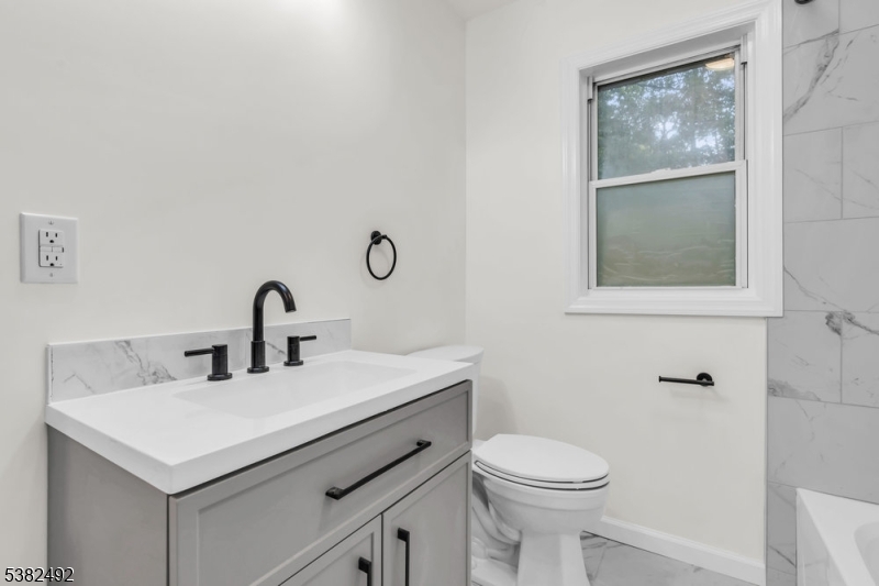 55 Orchard Dr